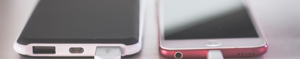 Spar på AA batterier og iPhone opladere via www.av-cables.dk
